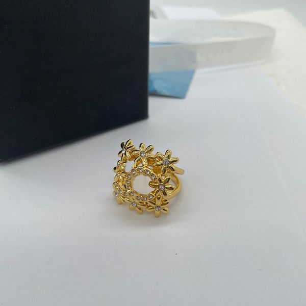 2023 luxury quality charm punk band ring with diamond in 18k gold plated have box stamp flower shape design hollow ps7320b, Silver
2023 luxury quality charm punk band ring with diamond in 18k gold plated have box stamp flower shape design hollow ps7320b, Silver
