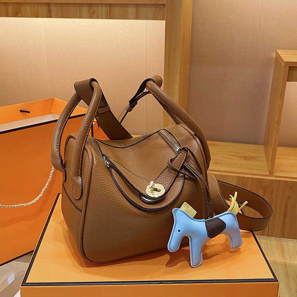 luxury hemrres tote bag a small number of high-end bag women 2023 new lindys fashion doctor western-style carry-on messenger lk1b
luxury hemrres tote bag a small number of high-end bag women 2023 new lindys fashion doctor western-style carry-on messenger lk1b