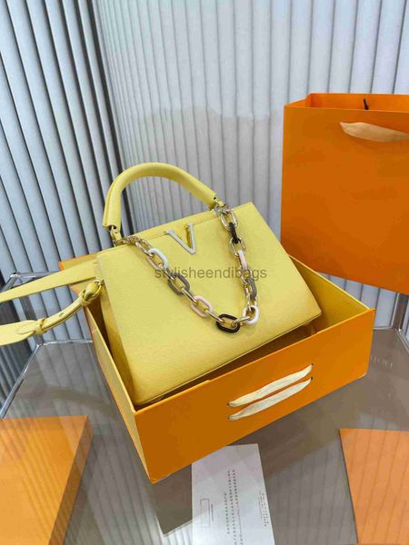 luxury bag designer bag capucines bag crossbody bag leather bag the strap is adjustable handbag women tote bag large capacity bag stylisheen
luxury bag designer bag capucines bag crossbody bag leather bag the strap is adjustable handbag women tote bag large capacity bag stylisheen