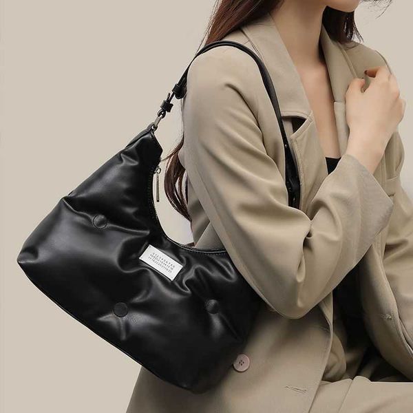 luxuries designers niche margiela magilla men and women's mm6 sheepskin cross-body shoulder waist bag chest bag cloud bag uann
luxuries designers niche margiela magilla men and women's mm6 sheepskin cross-body shoulder waist bag chest bag cloud bag uann