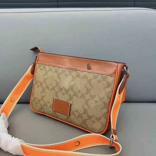2023 luxury designer shoulder bag fashion men's circular handbag brand letters jacquard classic business backpack
2023 luxury designer shoulder bag fashion men's circular handbag brand letters jacquard classic business backpack