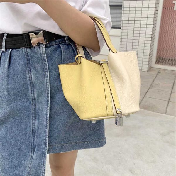 luxury picotin lock bag new 2023 style vegetable basket layer cow leather bucket steamed bun mother bag celebrity early spring contrast colo
luxury picotin lock bag new 2023 style vegetable basket layer cow leather bucket steamed bun mother bag celebrity early spring contrast colo
