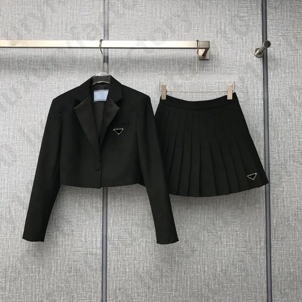 women tracksuits suit set formal skirt shorts coats dresses set classic sml, Gray;blue
women tracksuits suit set formal skirt shorts coats dresses set classic sml, Gray;blue
