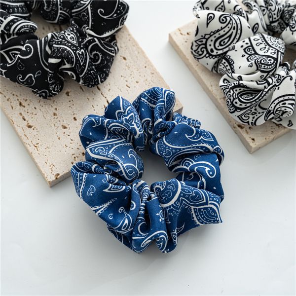 fashion blogger designer jewelry vintage series black and white large intestine hair rings fabric loop women's versatile elastic band f, Golden;silver
fashion blogger designer jewelry vintage series black and white large intestine hair rings fabric loop women's versatile elastic band f, Golden;silver