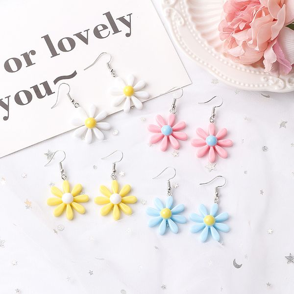 temperament, personality, elegant style, small refreshing candy color, daisy resin flower earrings, contrasting sunflower earrings, Silver
temperament, personality, elegant style, small refreshing candy color, daisy resin flower earrings, contrasting sunflower earrings, Silver