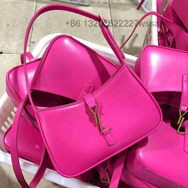 hobole bag 2023 armpit bags classic leather designer handbags for ladies quality shoulder baguette le5 a7 multi-color fashion wholesale
hobole bag 2023 armpit bags classic leather designer handbags for ladies quality shoulder baguette le5 a7 multi-color fashion wholesale
