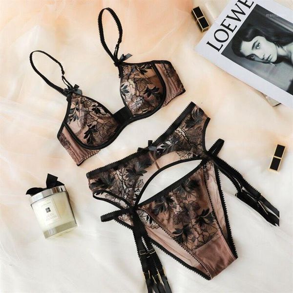2020 new ultra-thin perspective mesh gauze embroidered female bra set1271b, Red;black
2020 new ultra-thin perspective mesh gauze embroidered female bra set1271b, Red;black