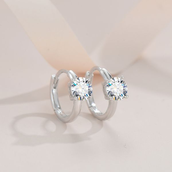 anti-allergic 925 sterling silver 0.5ct moissanite earrings hoops for girls women for party wedding gift, Golden;silver
anti-allergic 925 sterling silver 0.5ct moissanite earrings hoops for girls women for party wedding gift, Golden;silver