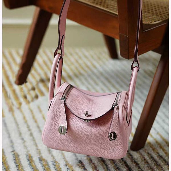 luxury hemrres tote bag quality 2023 superior new mini lindys bag leather women's portable diagonal pillow j42n
luxury hemrres tote bag quality 2023 superior new mini lindys bag leather women's portable diagonal pillow j42n