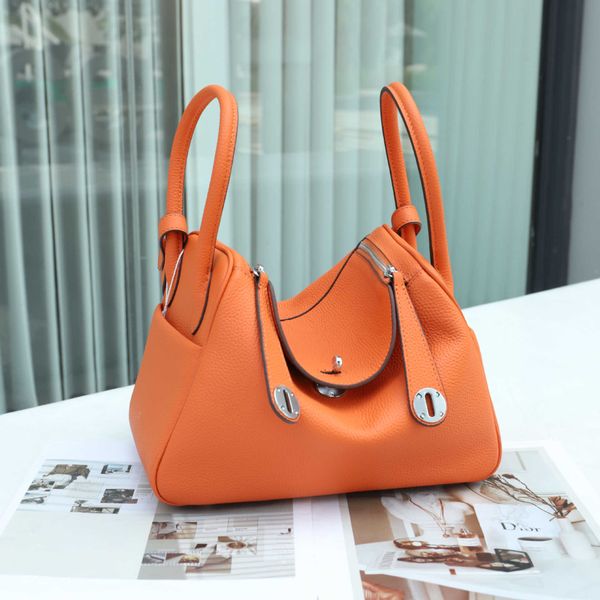 luxury hemrres tote bag 2023 new summer versatile mother bag lindys cow leather doctor women's shoulder portable pillow 4eo1
luxury hemrres tote bag 2023 new summer versatile mother bag lindys cow leather doctor women's shoulder portable pillow 4eo1