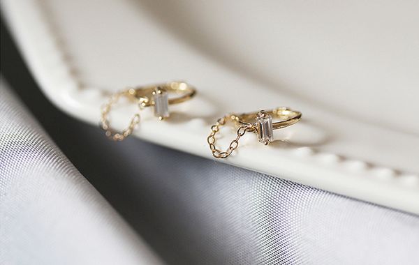 925 sterling silver small earring earring female small simple diamond chain earring earring ear bone french retro trend
925 sterling silver small earring earring female small simple diamond chain earring earring ear bone french retro trend