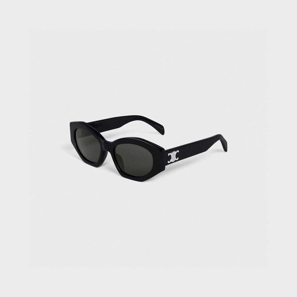 cl40238ins high appearance triumphal arch sunglasses for men and women with anti-counterfeiting tiktok, White;black
cl40238ins high appearance triumphal arch sunglasses for men and women with anti-counterfeiting tiktok, White;black