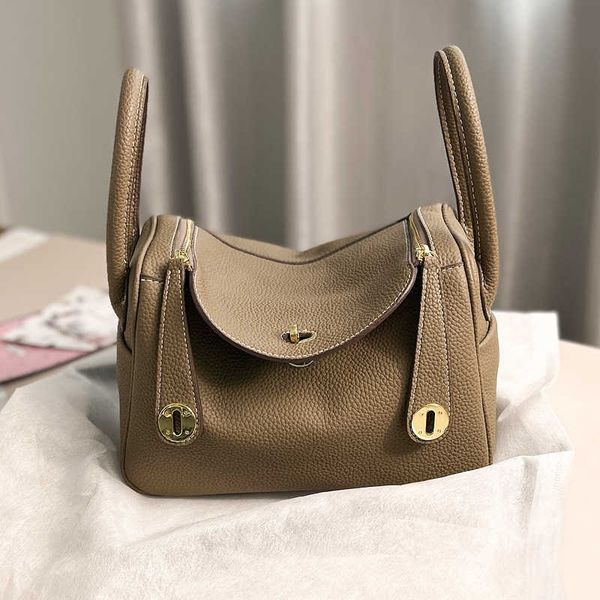 luxury hemrres tote bag 2023 new versatile lindys headcoat cowhide doctor's leather women's one shoulder handheld pillow medicine
luxury hemrres tote bag 2023 new versatile lindys headcoat cowhide doctor's leather women's one shoulder handheld pillow medicine