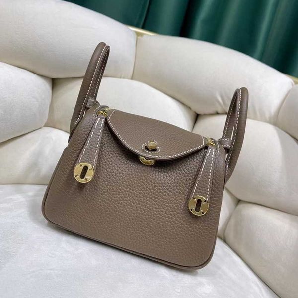 original luxury hemrres tote bag bag 2023h women's new semi-manual wax thread layer cow leather tc doctor's lindys women's nl
original luxury hemrres tote bag bag 2023h women's new semi-manual wax thread layer cow leather tc doctor's lindys women's nl