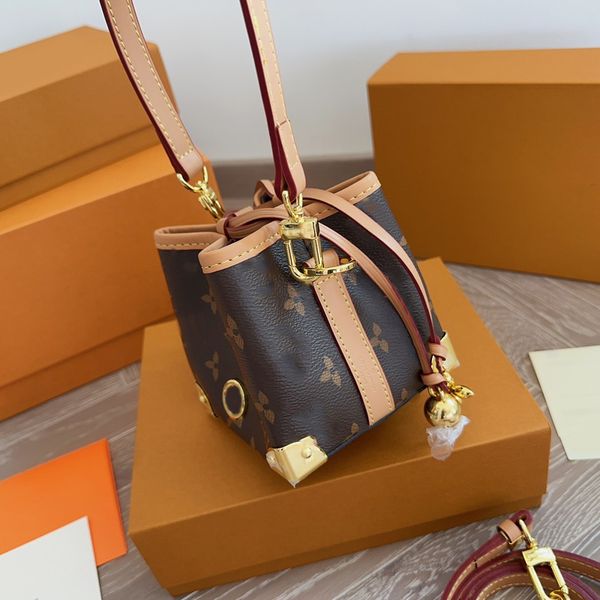 Fashion Designer Backpack High Quality Leather Classic Bags Women Womens Handbag Casual Backpacks Lady Luxury Shoulder Bag, Black
Fashion Designer Backpack High Quality Leather Classic Bags Women Womens Handbag Casual Backpacks Lady Luxury Shoulder Bag, Black
