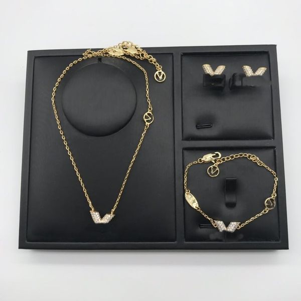 gold necklace fashion designer jewelry set love pendant necklace gold bracelet earrings gold nacre necklace chain link women's necklace, Silver
gold necklace fashion designer jewelry set love pendant necklace gold bracelet earrings gold nacre necklace chain link women's necklace, Silver