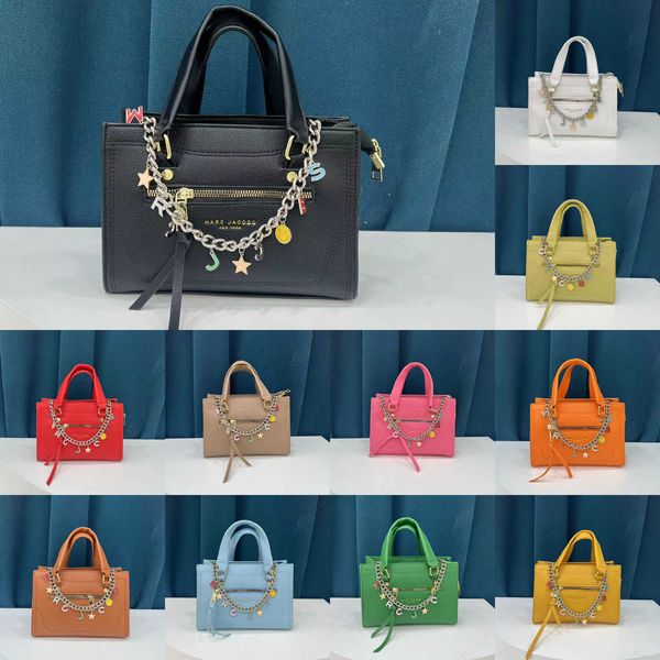new spring and summer european and american fashion light luxury small square bag versatile crossbody handbag tote bag wholesale
new spring and summer european and american fashion light luxury small square bag versatile crossbody handbag tote bag wholesale