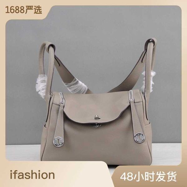 luxury hemrres tote bag summer new medicine case baolindys bag cowhide one shoulder handbag leather women's 14p7
luxury hemrres tote bag summer new medicine case baolindys bag cowhide one shoulder handbag leather women's 14p7