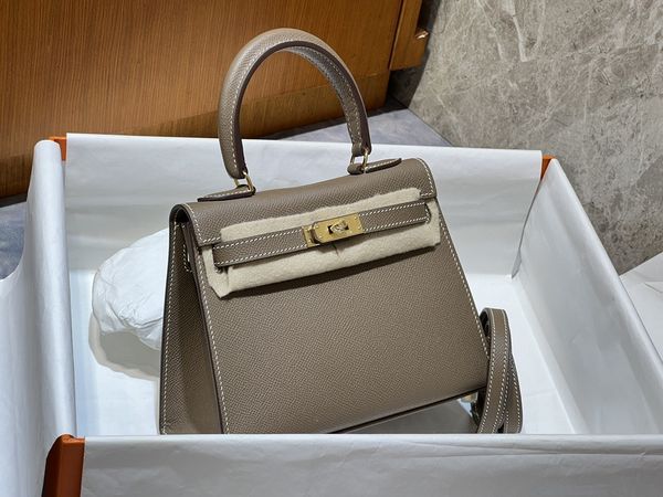 mini size shoulder bags 20cm big handle brand purse designer handbag handmade quality epsom leather wax line stitching black trench colors t
mini size shoulder bags 20cm big handle brand purse designer handbag handmade quality epsom leather wax line stitching black trench colors t