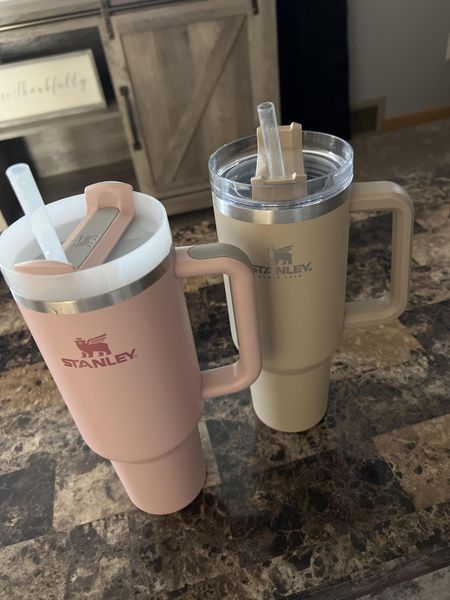 ready to ship stanley quencher tumblers h2.0 40oz stainless steel cups with silicone handle lid and straw 2nd generation car mugs keep drink
ready to ship stanley quencher tumblers h2.0 40oz stainless steel cups with silicone handle lid and straw 2nd generation car mugs keep drink
