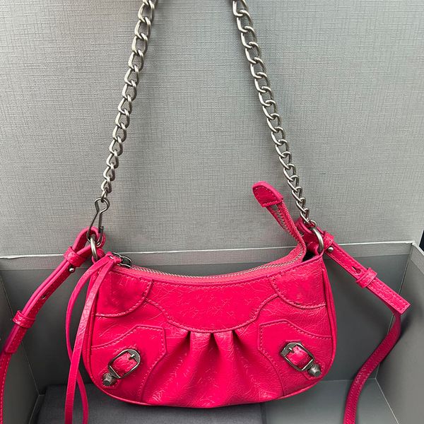 arena lambskin le cagole motorcycle bag women desinger crocodile shoulder bags mini crossbody chain half moon axillary handbags purse 20cm
arena lambskin le cagole motorcycle bag women desinger crocodile shoulder bags mini crossbody chain half moon axillary handbags purse 20cm
