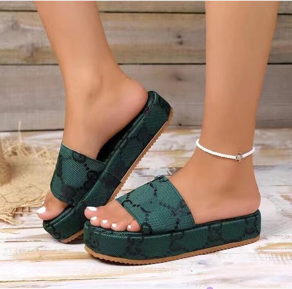 2023ss designer slippers new platform shoes g letters embroidered thick sole sandals for girsl lady t230523, Black;red
2023ss designer slippers new platform shoes g letters embroidered thick sole sandals for girsl lady t230523, Black;red