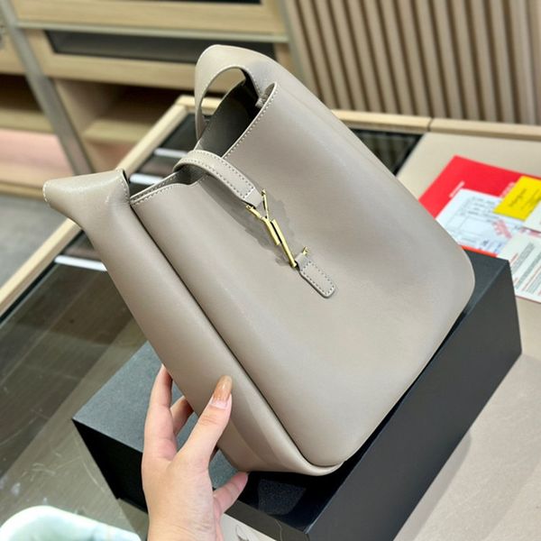 designer le5a7 hobo shoulder bags womens bucket tote handbags underarm bag hobos luxury card holder beach clutch lady bags 24cm
designer le5a7 hobo shoulder bags womens bucket tote handbags underarm bag hobos luxury card holder beach clutch lady bags 24cm