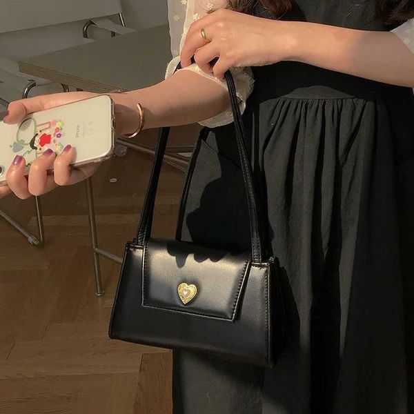 shoulder bags vintage pu leather women underarm bag fashion design ladies flap messenger simple female portable handbagsstylishdesignerbags
shoulder bags vintage pu leather women underarm bag fashion design ladies flap messenger simple female portable handbagsstylishdesignerbags