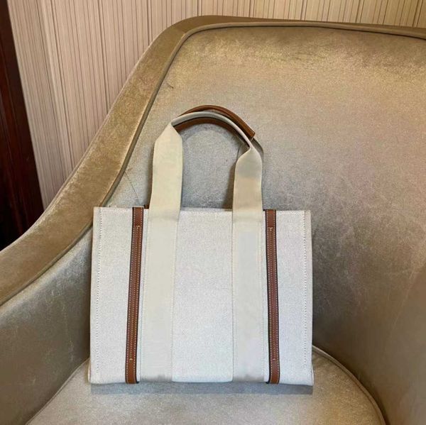 saling classic luxury designer totes handbag purse highs qualitys shopping handbags canvas ladies shoulder bag
saling classic luxury designer totes handbag purse highs qualitys shopping handbags canvas ladies shoulder bag