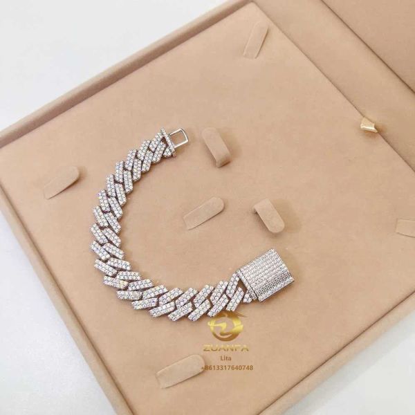 fine jewelry sparkle 15mm two rows diamond iced charm cuban link chain 925 silver vvs moissanite bracelet
fine jewelry sparkle 15mm two rows diamond iced charm cuban link chain 925 silver vvs moissanite bracelet