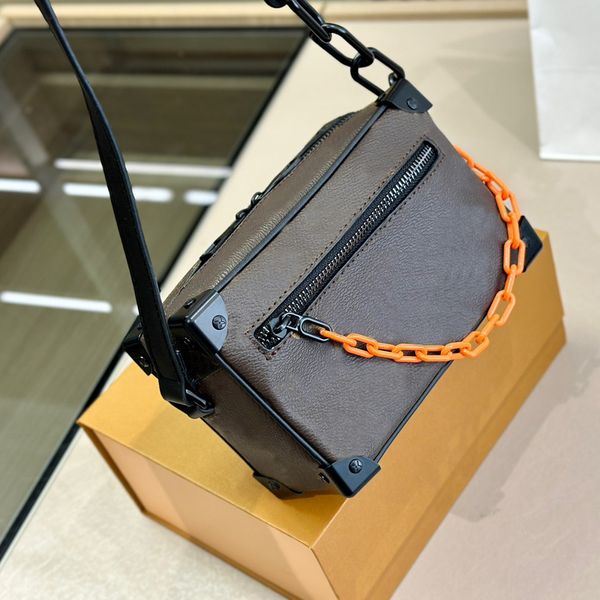 old flower mini box bag man handbag shoulder crossbody bag men chain bag canvas leather classic letter printing hardware metal edging tote b
old flower mini box bag man handbag shoulder crossbody bag men chain bag canvas leather classic letter printing hardware metal edging tote b