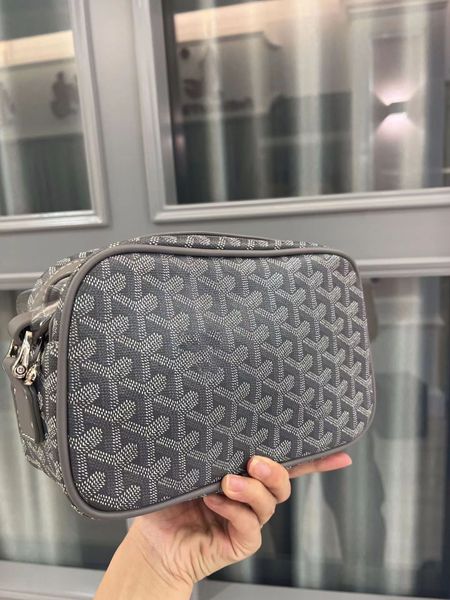 classic diagonal men's and women's camera bag manufacturers direct fashion simple shoulder bag
classic diagonal men's and women's camera bag manufacturers direct fashion simple shoulder bag