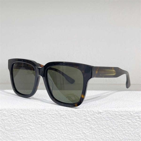 2022 g family square women's ins net red matching size of the same plate sunglasses gg1168, White;black
2022 g family square women's ins net red matching size of the same plate sunglasses gg1168, White;black