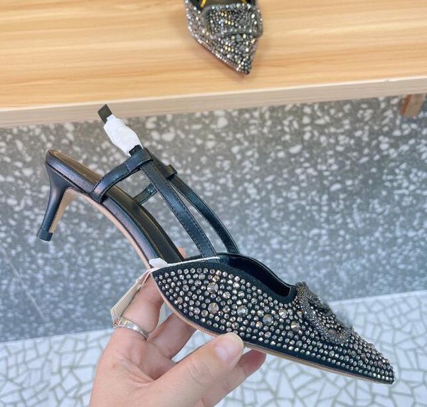 r luxury woman high heels summer fashion sandal lady outdoors wedding diamond slipper sandbeach dermis slippers, Black
r luxury woman high heels summer fashion sandal lady outdoors wedding diamond slipper sandbeach dermis slippers, Black