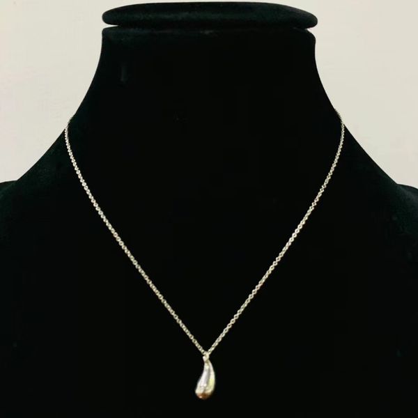 designer female 18k gold necklaces for women set silver trendy broad bean pendant fashion jewelry valentine day gift for girlfriend accessor
designer female 18k gold necklaces for women set silver trendy broad bean pendant fashion jewelry valentine day gift for girlfriend accessor