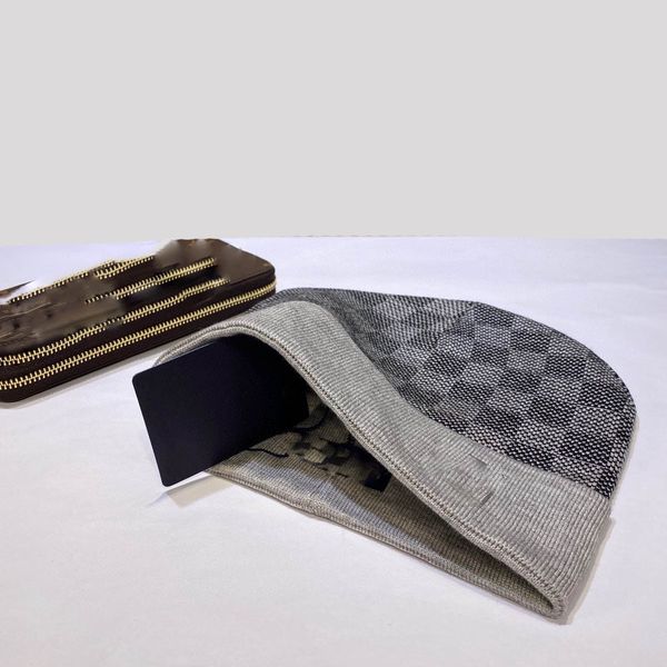 fashion womens designer luxurys hats women designers caps classic sheep woven hat soft and comfortable warm and fashionable, Blue;gray
fashion womens designer luxurys hats women designers caps classic sheep woven hat soft and comfortable warm and fashionable, Blue;gray