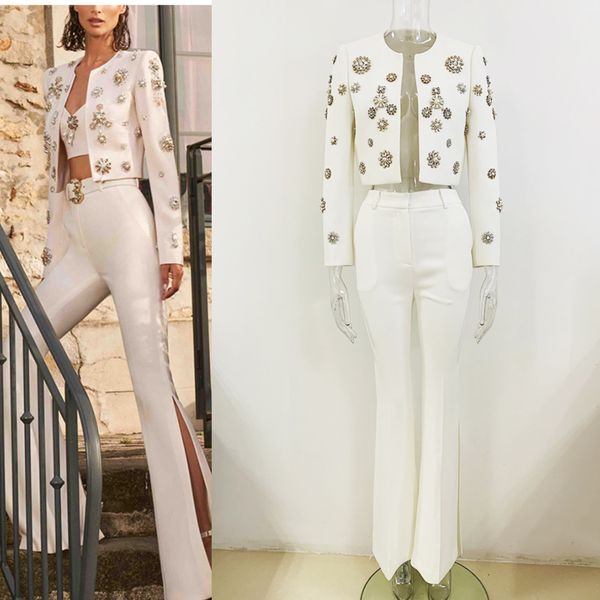 high-quality star with the same runway suits rhinestone pearl short blazer and flare split pants, White;black
high-quality star with the same runway suits rhinestone pearl short blazer and flare split pants, White;black