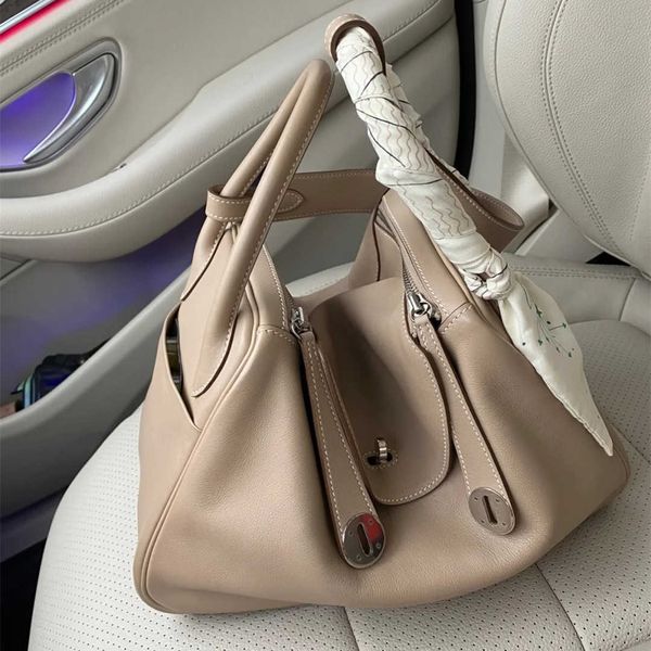 luxury hemrres tote bag lindys swift cowhide bag on the head layer 26cm doctor fashion medicine box female portable one-shoulder underarm wi
luxury hemrres tote bag lindys swift cowhide bag on the head layer 26cm doctor fashion medicine box female portable one-shoulder underarm wi
