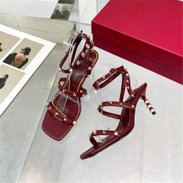 heels popular women sandals luxury brand business dress wedding party leather high valentinolies casual flat summer slippers 03-08 4own, Black
heels popular women sandals luxury brand business dress wedding party leather high valentinolies casual flat summer slippers 03-08 4own, Black
