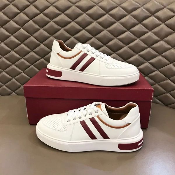 22s/w perforated lift men sneakers shoes white black calf leather trainers chunky rubber sole skateboard famous brand casual walking origina
22s/w perforated lift men sneakers shoes white black calf leather trainers chunky rubber sole skateboard famous brand casual walking origina