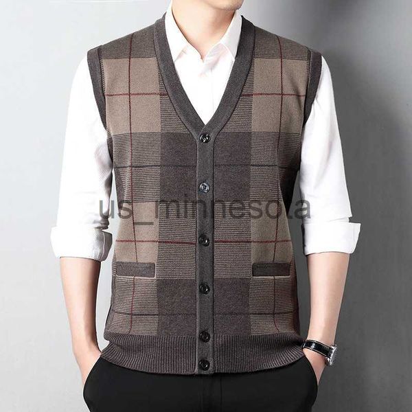 men's sweaters 2022 autumn and winter new vneck imitation wool sweater vest men's cardigan vest sweater warm sweater j230721, White;black
men's sweaters 2022 autumn and winter new vneck imitation wool sweater vest men's cardigan vest sweater warm sweater j230721, White;black