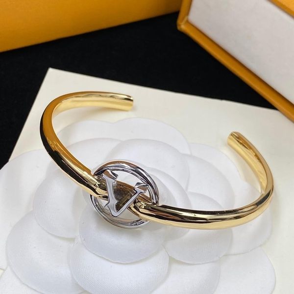 high end luxury love bracelet fashion cuff bracelet 316l stainless steel plated 18k gold jewelry love bracelet and unrestrained for men and, White
high end luxury love bracelet fashion cuff bracelet 316l stainless steel plated 18k gold jewelry love bracelet and unrestrained for men and, White