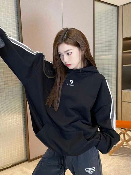 spring and autumn striped wool hoodie woven dyed fabric shoulder loose hoodie, wool hoodie comfortable warm, shoulder loose version of men a, Black
spring and autumn striped wool hoodie woven dyed fabric shoulder loose hoodie, wool hoodie comfortable warm, shoulder loose version of men a, Black