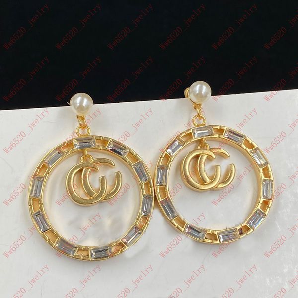 pearl stud earrings with zircon inlaid circle shape letter earrings, designer jewelry, personalized ear brackets, sweet cool ladies style, Golden
pearl stud earrings with zircon inlaid circle shape letter earrings, designer jewelry, personalized ear brackets, sweet cool ladies style, Golden