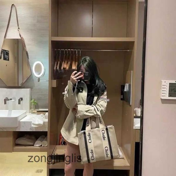 designer 2023 tote outlet handbags women handbag cloe new bags hands high-quality single-shoulder canvas small design portable large female
designer 2023 tote outlet handbags women handbag cloe new bags hands high-quality single-shoulder canvas small design portable large female