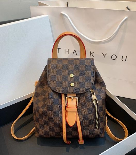 casual presbyterian large capacity schoolbag backpack printing fashion trend line large bags backpack new retro
casual presbyterian large capacity schoolbag backpack printing fashion trend line large bags backpack new retro