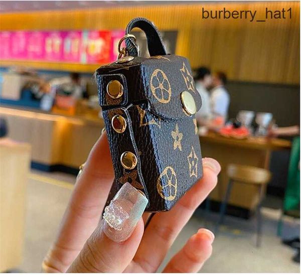 fashion designer airpods case keychains trinkets pu leather key rings chains jewelry brown flower pendant bag charms keyrings car keys holde, Silver
fashion designer airpods case keychains trinkets pu leather key rings chains jewelry brown flower pendant bag charms keyrings car keys holde, Silver