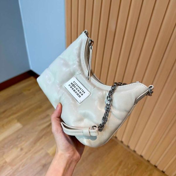 luxuries designers niche margiela magilla men and women's mm6 sheepskin cross-body shoulder waist bag chest bag cloud bag oyfq
luxuries designers niche margiela magilla men and women's mm6 sheepskin cross-body shoulder waist bag chest bag cloud bag oyfq