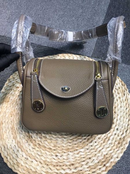 luxury hemrres tote bag new versatile 2023 mother bao lindys cowhide doctor leather women's one shoulder pillow medicine xqav
luxury hemrres tote bag new versatile 2023 mother bao lindys cowhide doctor leather women's one shoulder pillow medicine xqav