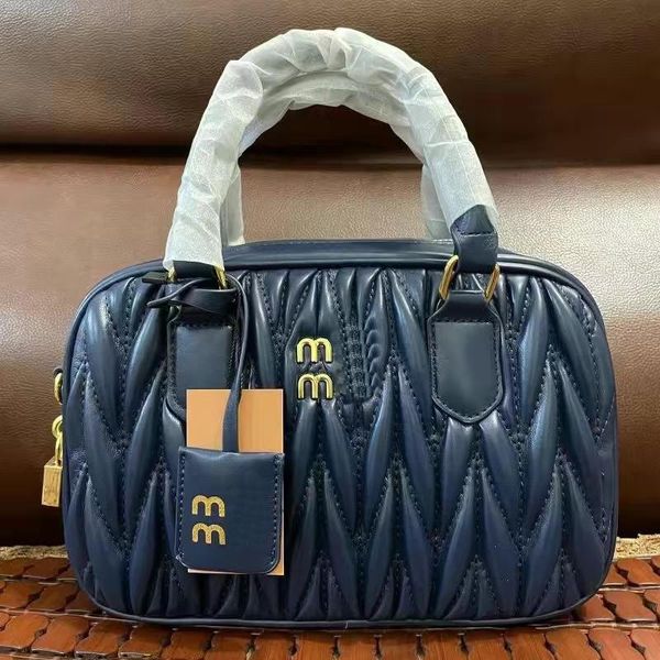 handbag shoulder bag two miu single-sided real boston pillow bag soft shoulder bag foreign ruffled shoulder crossbody bag a4
handbag shoulder bag two miu single-sided real boston pillow bag soft shoulder bag foreign ruffled shoulder crossbody bag a4